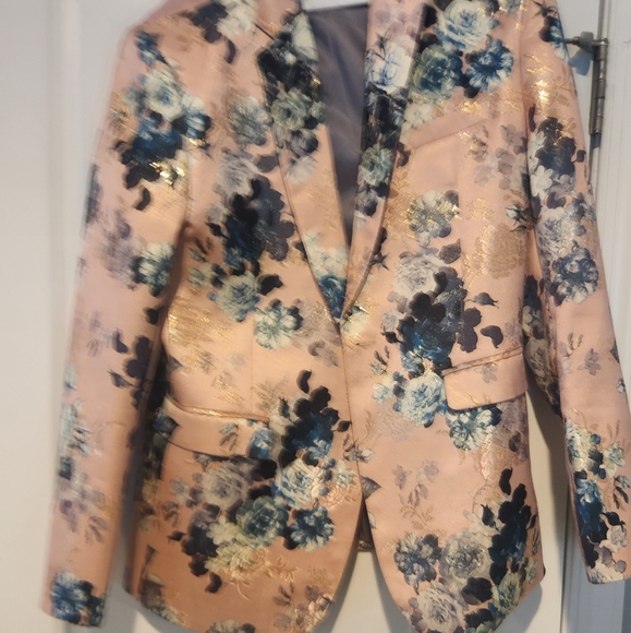 Blazer - Picture 1 of 3